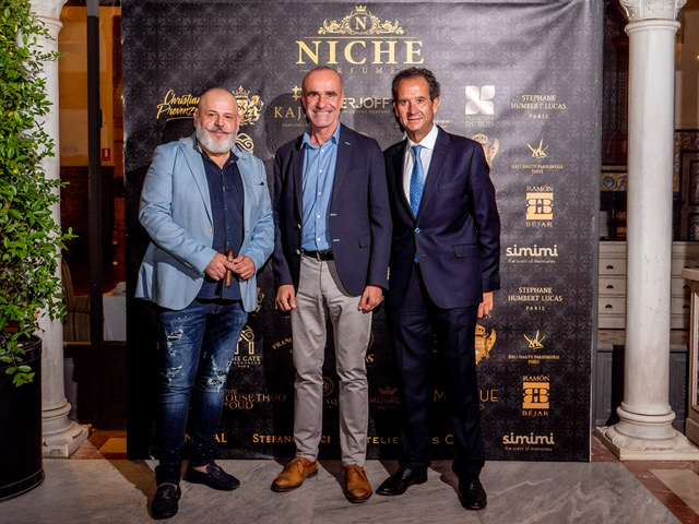 Representante de Niche Perfumes, delegado de Turismo del Ayuntamiento de Sevilla y director del hotel Alfonso XIII